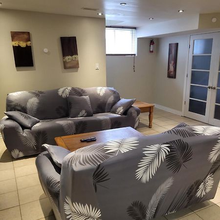 Lovely Guest Entire Apartment Minutes From Ottawa Airport Exterior foto