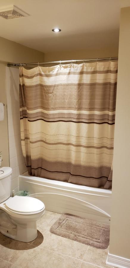 Lovely Guest Entire Apartment Minutes From Ottawa Airport Exterior foto