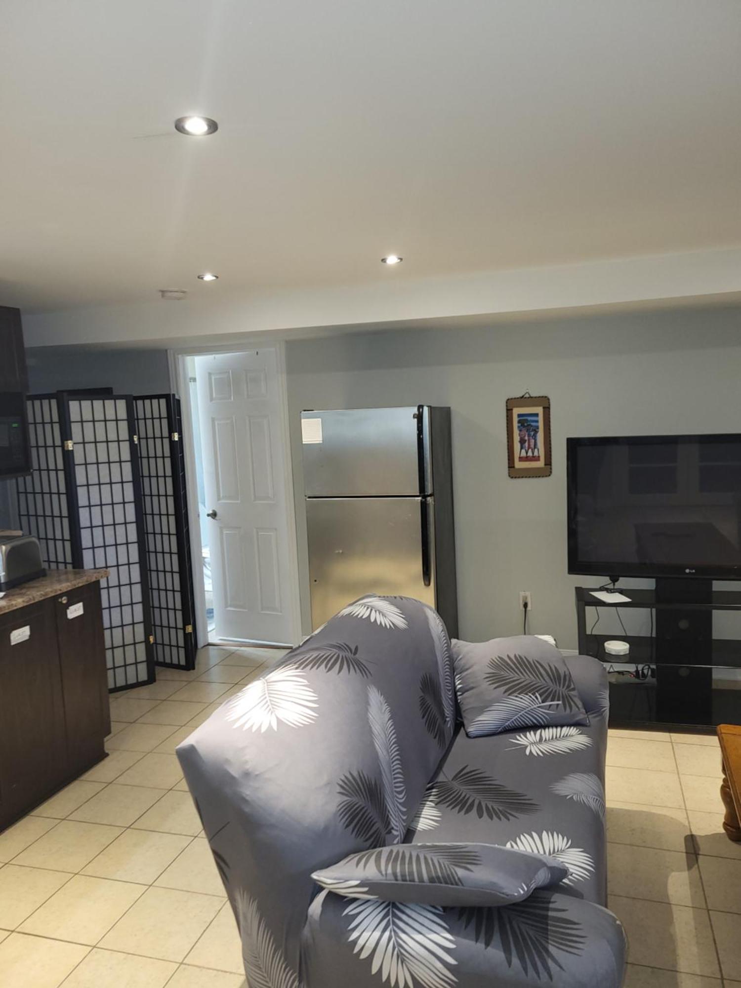 Lovely Guest Entire Apartment Minutes From Ottawa Airport Exterior foto