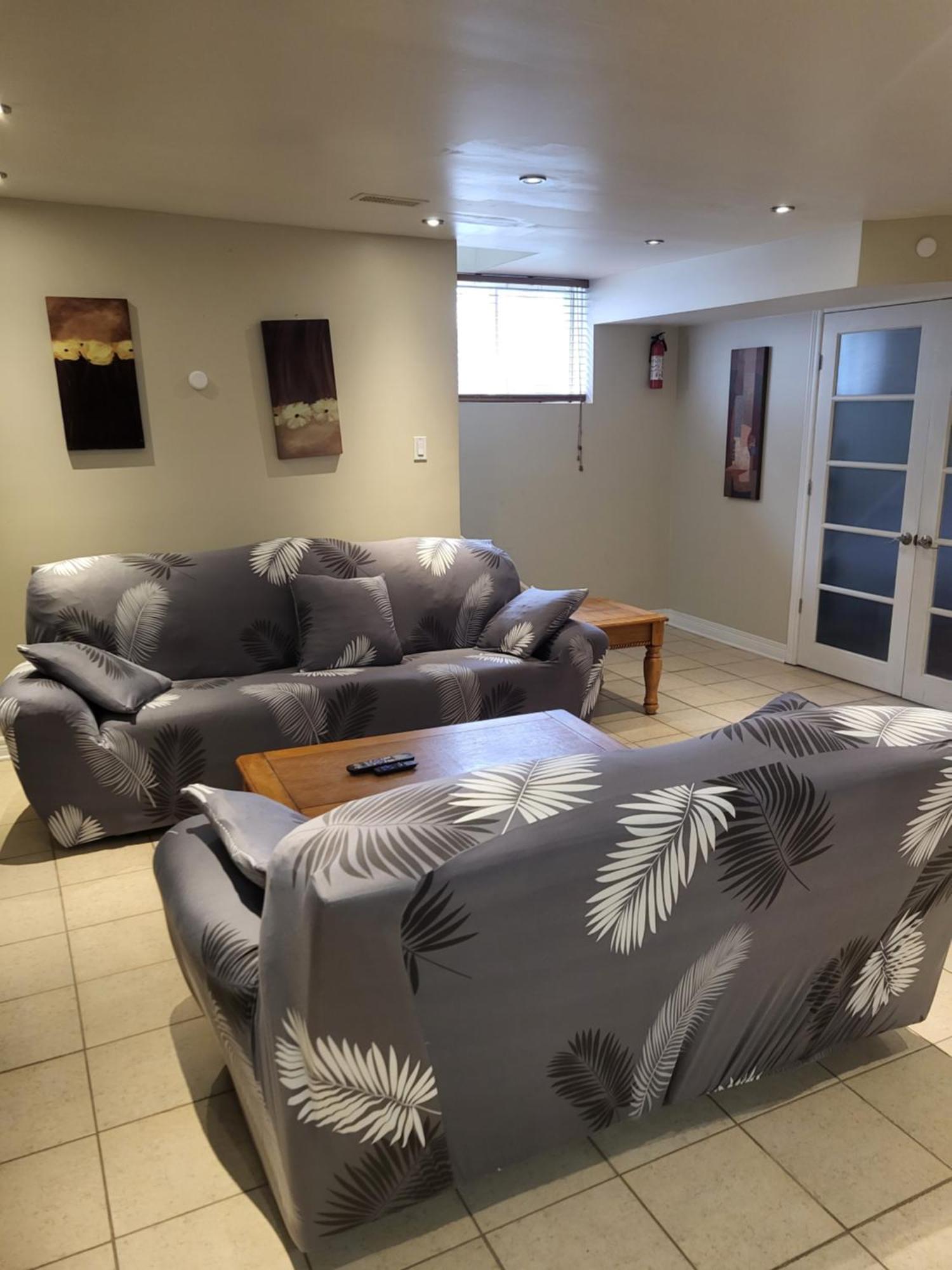 Lovely Guest Entire Apartment Minutes From Ottawa Airport Exterior foto